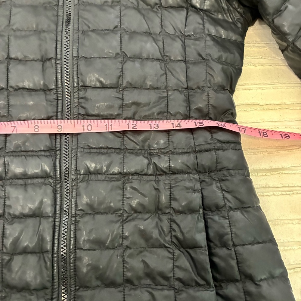 The North Face Black Quilted Jacket. Women’s size small. VGUC. Lightweight - Picture 14 of 16